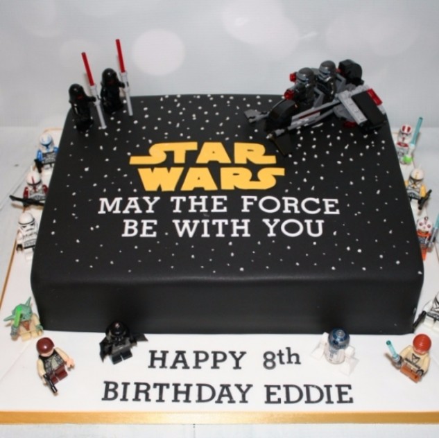 Image Source: https://jojoscakes.com/what-i-do/kids-cakes/star-wars-lego-cake