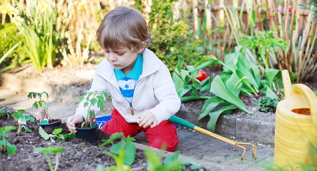 https://babyclub.asda.com/~/media/Baby/Images/2016/Inline/gardening-with-a-toddler_INLINE1.jpg