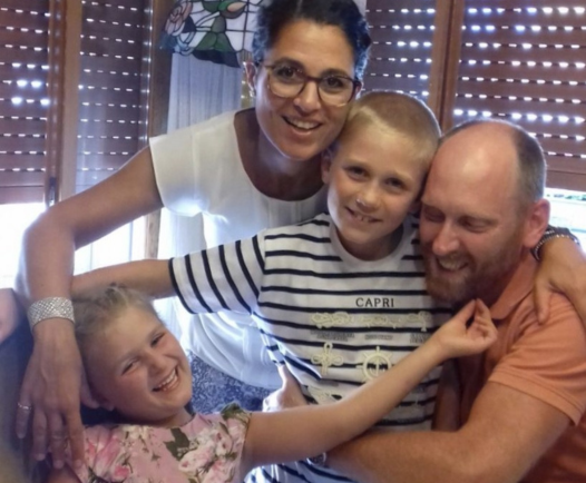 Silvia, a parent from London with her children Simon, Luca and Emma who use Sitters childcare service