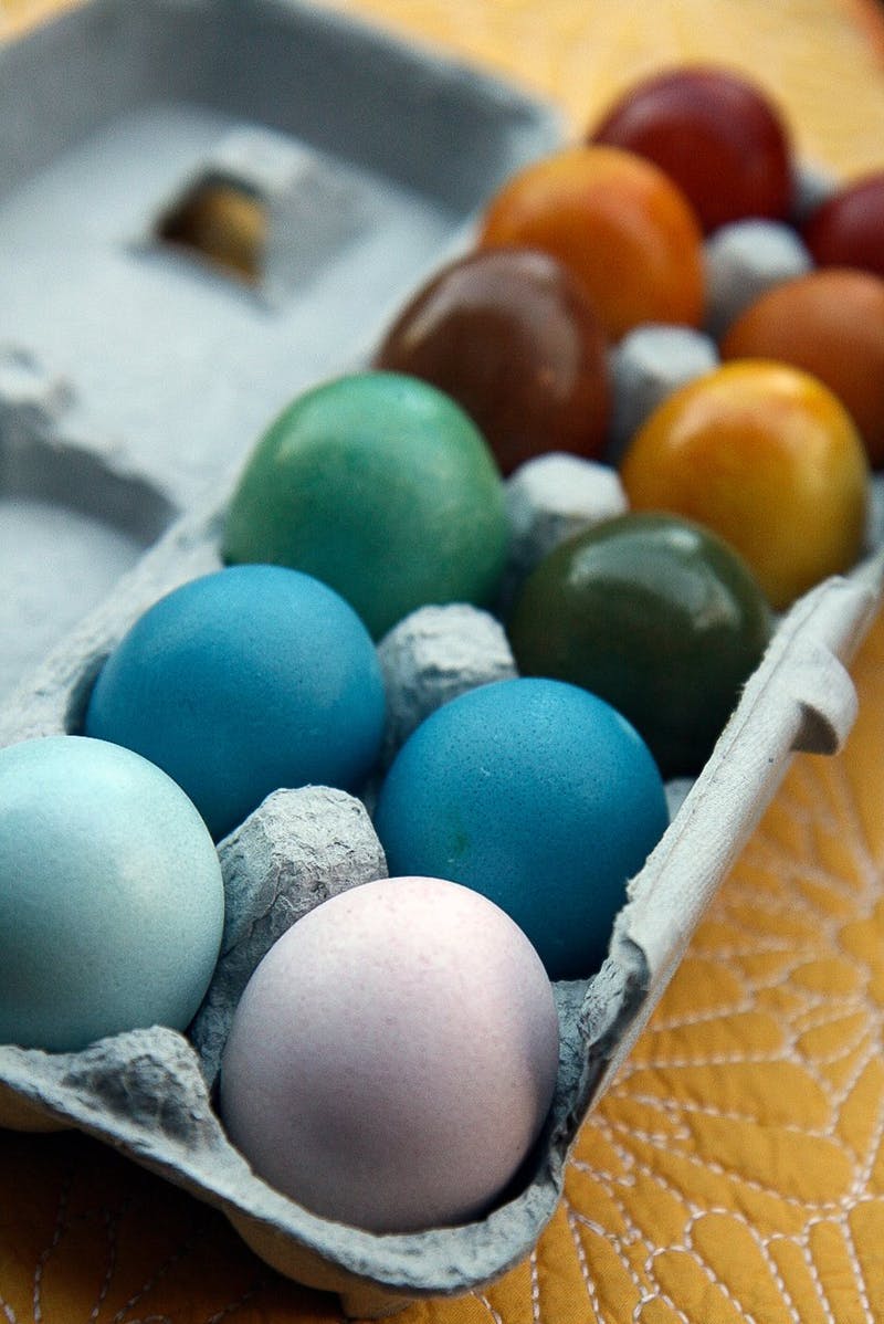 12 Naturally Dyed Eggs