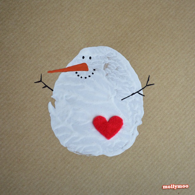 Source: http://mollymoocrafts.com/diy-christmas-cards/