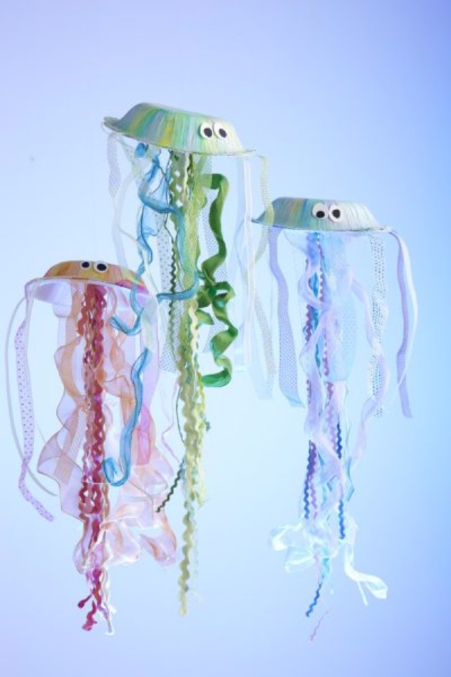 https://funfamilycrafts.com/paper-bowl-jellyfish/