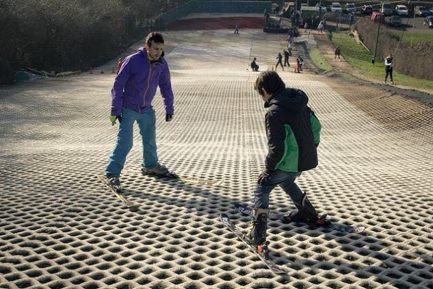 http://coresites-cdn.factorymedia.com/mpora_new/wp-content/uploads/2016/01/Cardiff-Dry-Ski-Slopes.jpg