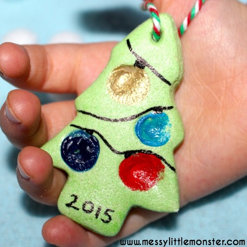 https://www.messylittlemonster.com/2015/12/fingerprint-christmas-tree-ornament-salt-dough.html