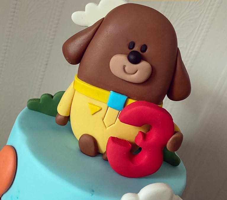 Duggee Cake topper